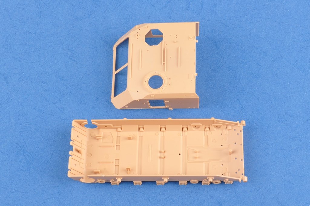 Hobby Boss 83835 GCT 155mm AU-F1 SPH Based on T-72 1/35 – zdjęcie 4
