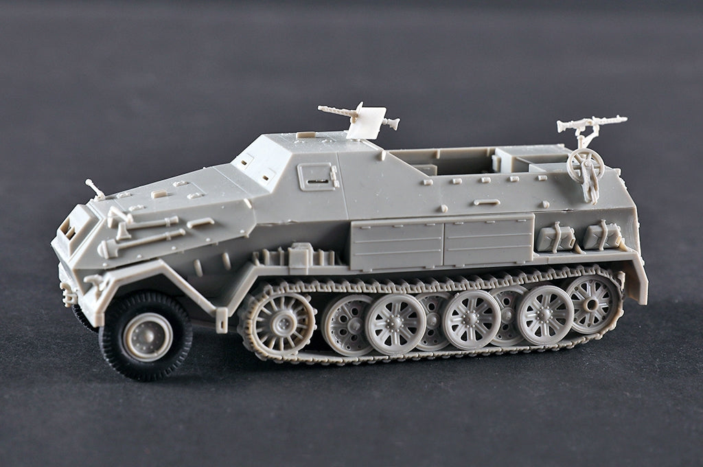 Trumpeter 07404 Sd.Kfz.8 Gepanzerter Zugkraftwagen 12t 1/72 – zdjęcie 5
