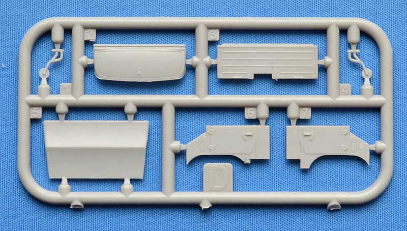 ACE 72469 Unimog S 404 Krankenwagen 1/72 – immagine 5