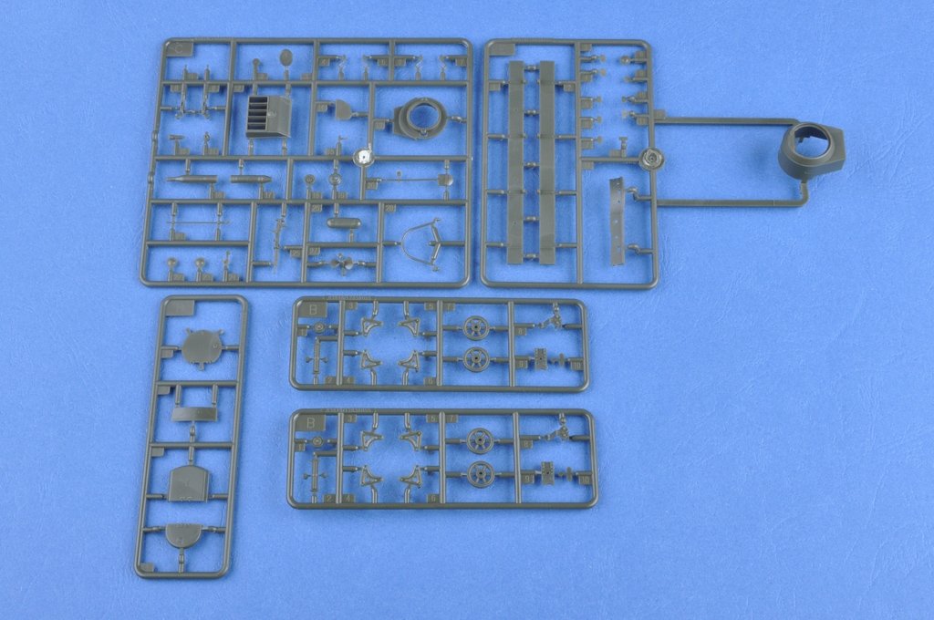 Hobby Boss 83818 Char léger amphibie soviétique T-37 (première version) (1/35)  – image 5