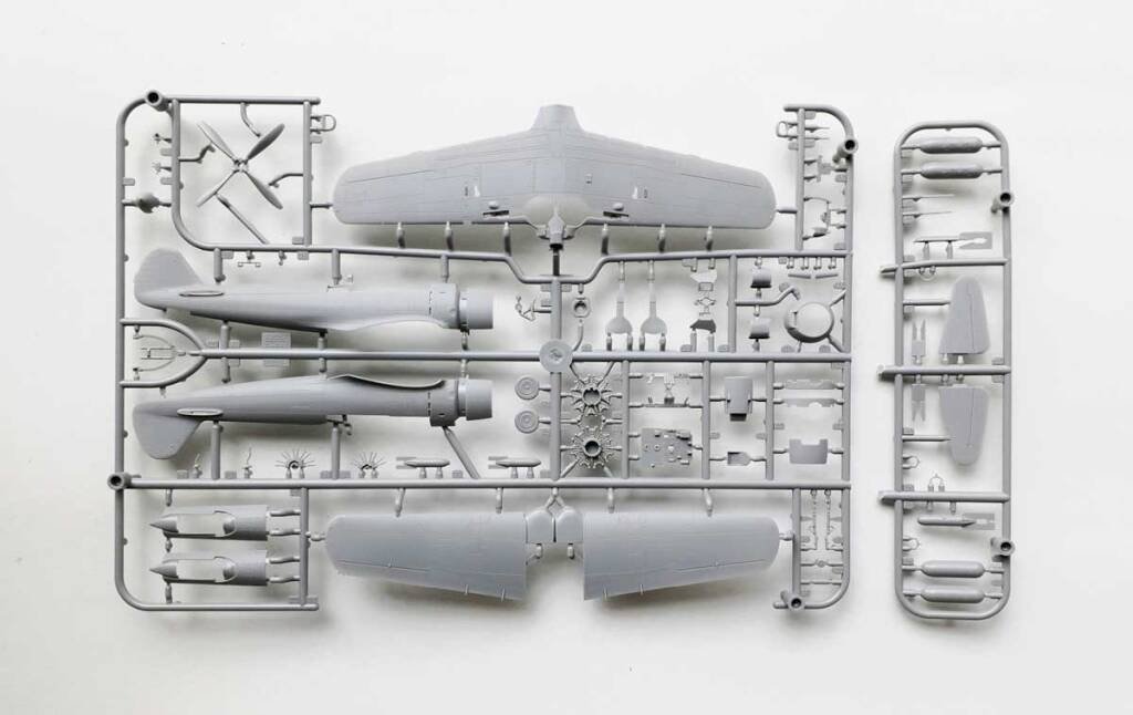 Arma Hobby 70052 Nakajima Ki-84 Hayate Model Kit 1/72 – Bild 4
