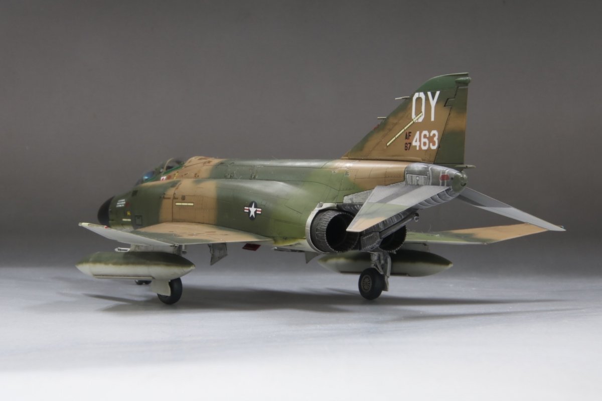Fine Molds FP47S U.S. AIR FORCE F-4D Jet Fighter The First MiG Ace 1/72 – imagen 9