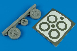 Roues et masques de peinture Aires 4414 F-105 Thunderchief, échelle 1/48, Trumpeter