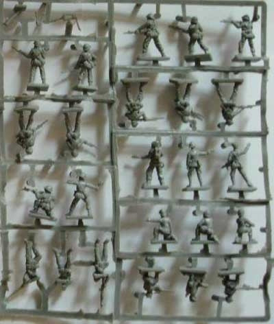 Hat 8119 WWII German on bicycles 1/72