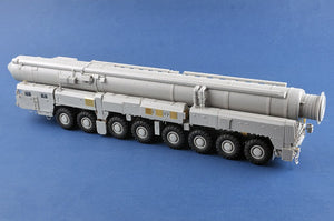 Trumpeter 01082 15U175 TEL of RS-12M1 Topol-M ICBM complex 1/35 – image 4