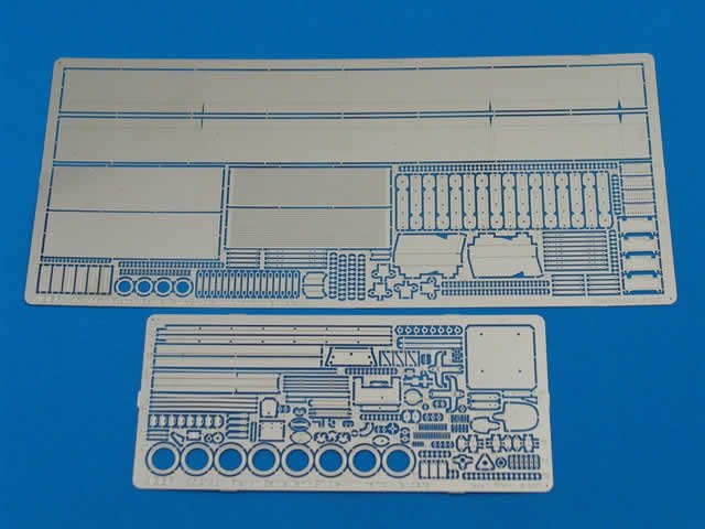 Aber 35213 French battle tank B1 bis version with narrow fenders 1/35