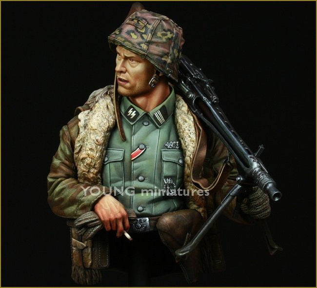 Young Miniatures YM1822 Waffen SS MG-42 Artilleur Ardennes 1944 1/10