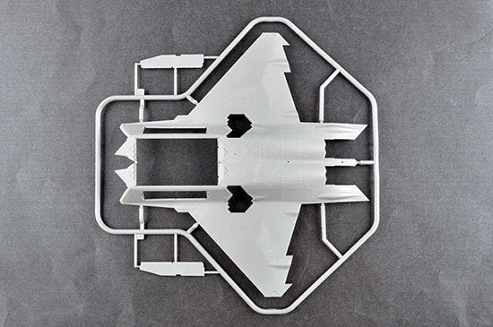 J&amp;#39;adore le kit 62801 F-22A Raptor au 1/48 – image 6
