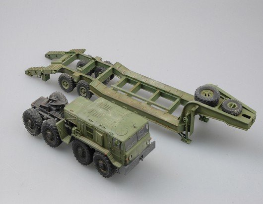 Trumpeter 00212 MAZ-537G Late Production type with MAZ/ChMZAP-5247G semitraii 1/35 – image 6