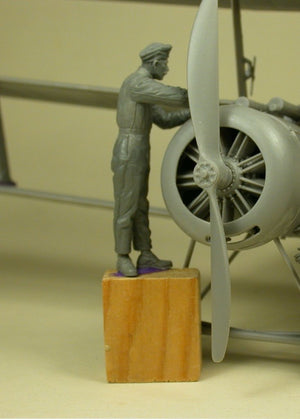 Copper State Models F32-025 RFC Air Mechanic repairing 1/32 – immagine 2