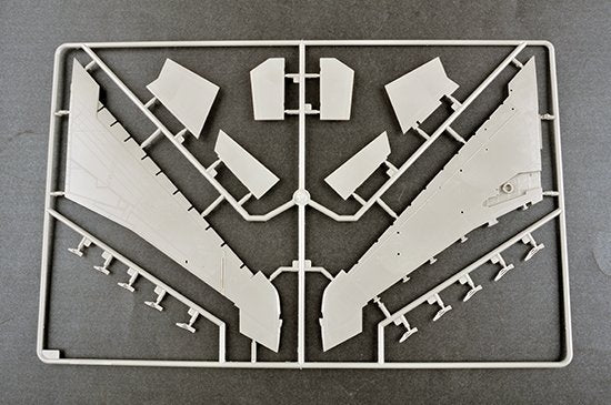 Trumpeter 02246 F-100F Super Sabre 1/32 – immagine 12