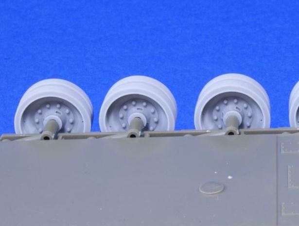 Roues de route Panzer Art RE35-202 pour A34 « Comet » 1/35 – image 4