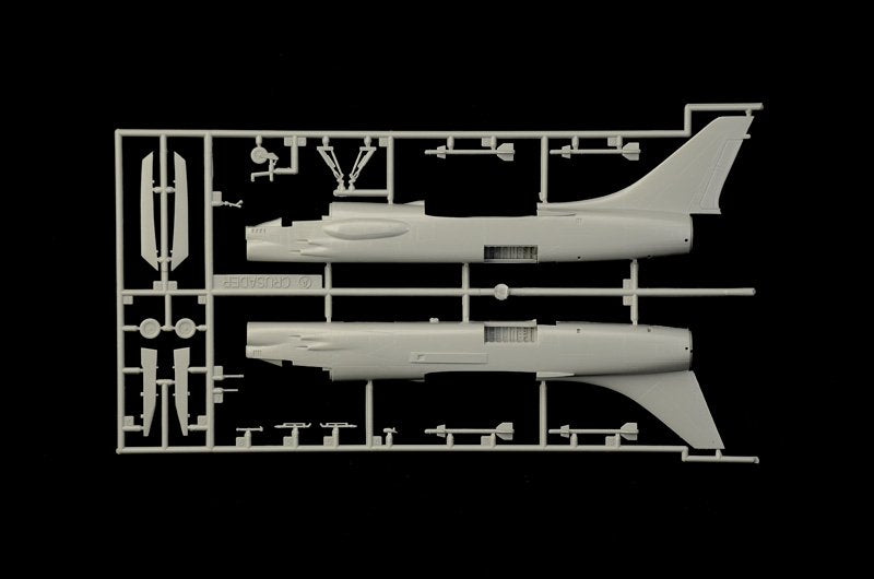 Italeri 1456 F-8E Crusader 1/72 – zdjęcie 4