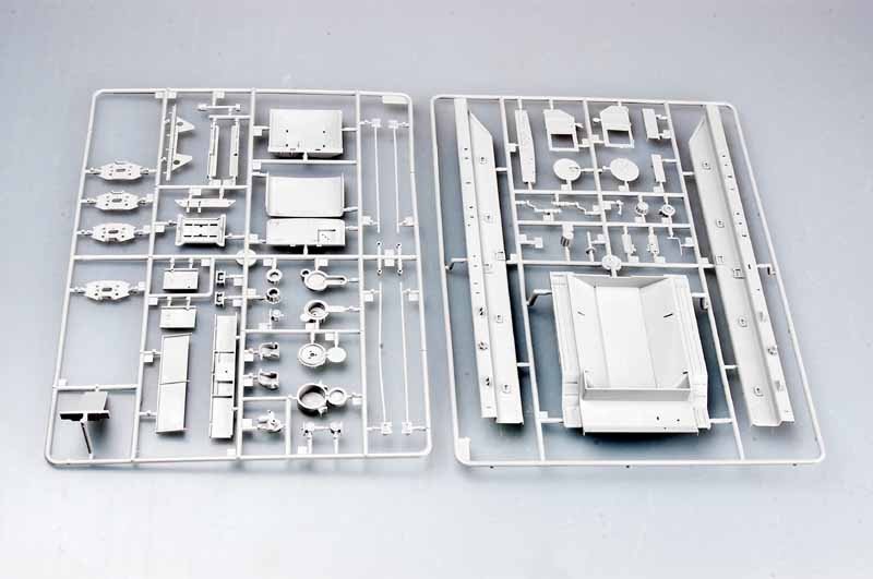 Trumpeter 00212 MAZ-537G Late Production type with MAZ/ChMZAP-5247G semitraii 1/35 – image 11