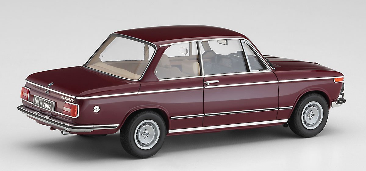 Hasegawa 20634 BMW 2002 tii late model (1973) 1/24 – immagine 3