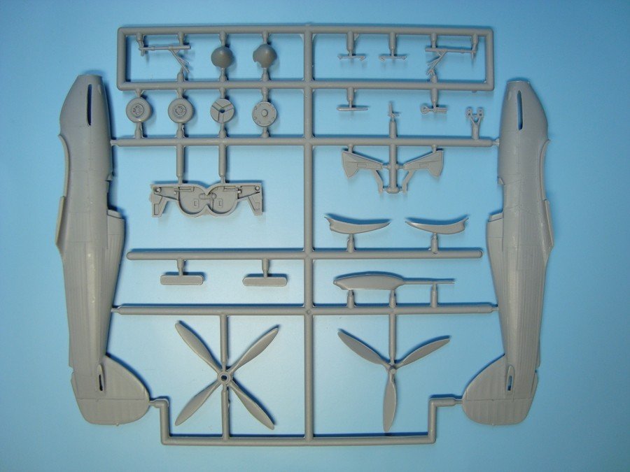 AZ Modèle AZ7325 Hawker Hurricane Mk.V (1/72) – image 7