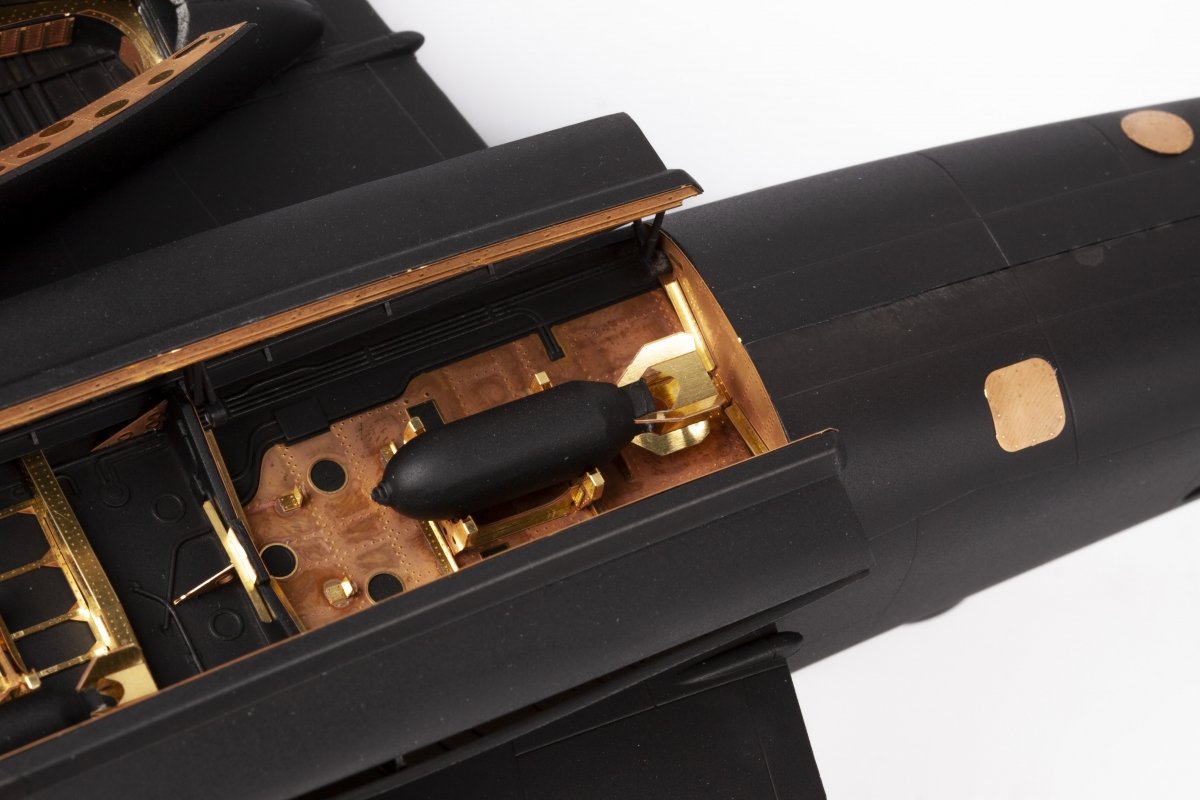 Eduard 481107 PV-1 bomb bay ACADEMY 1/48 – immagine 2