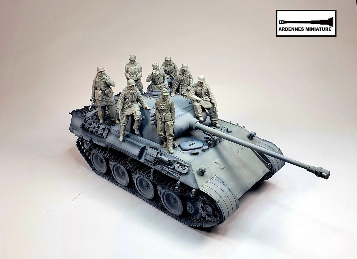 Ardennes Miniature 35027 GERMAN OFFICER AND SOLDIER 1944-1945 1/35 – imagen 4