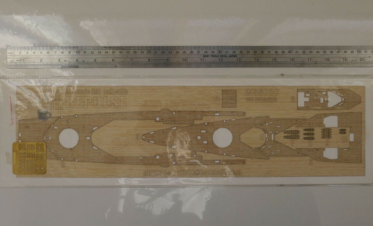 Wood Hunter W35028 Wood deck HMS Repulse for Trumpeter 1/350 – immagine 2