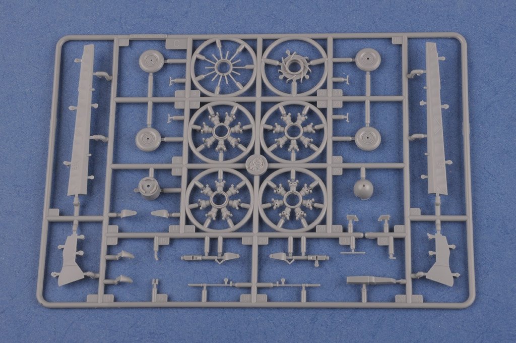 Hobby Boss 81757 Romanian IAR-80 1/48 – imagen 7