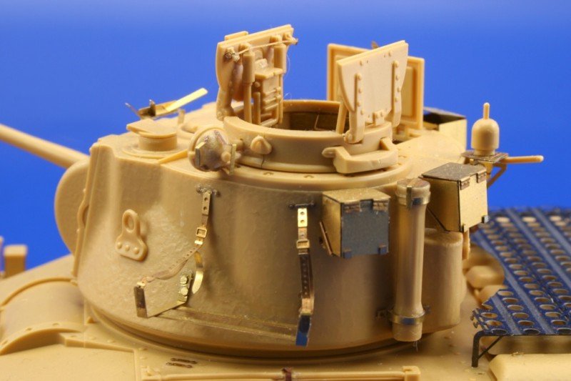 Eduard 36094 Matilda III/ IV 1/35 Tamiya – image 5