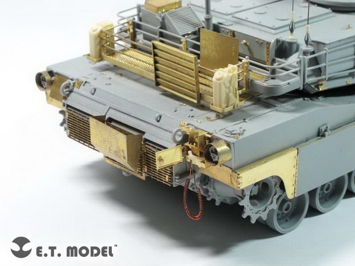E.T. Model EA35-042 Modern US Army M1A1/A2 Bustle Rack Extension 1/35 – imagen 2