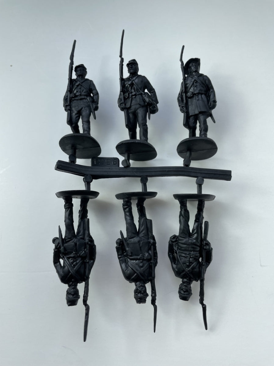 Hat 9338 Confederate Infantry in "Butternut Uniforms" Marching Set 1 - 18 figures (American Civil War 1861-1865) 1/32