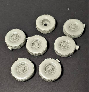 Panzer Art RE35-710 FMTV Road wheels (Goodyear) 1/35 – Bild 2