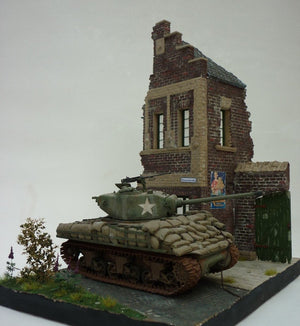 RT-Diorama 35202 Socle de diorama : Ruine de maison en briques 1/35  – image 6
