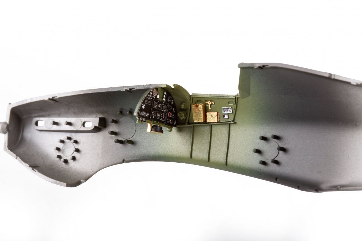 Eduard FE1382 Hurricane Mk. IIc Arma Hobby 1/48 – imagen 5