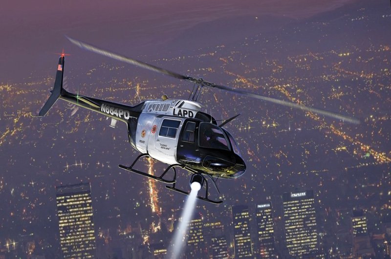 Italeri 1372 BELL 206 JETRANGER