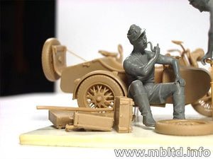 Master Box 3560 German motocycle repair team 1/35 – Bild 14
