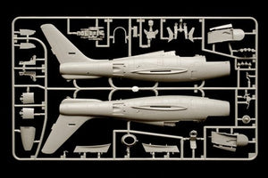 Italeri 2682 Republic F - 84F Thunderstreak 1/48 – Bild 4