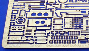 Aber 25002 German tool holders - late used from 1943 1/25 scale model 1/25 – immagine 3