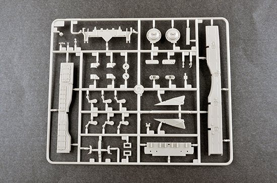 Trumpeter 09547 Russian T-72A Mod 1983 1/35 – image 6