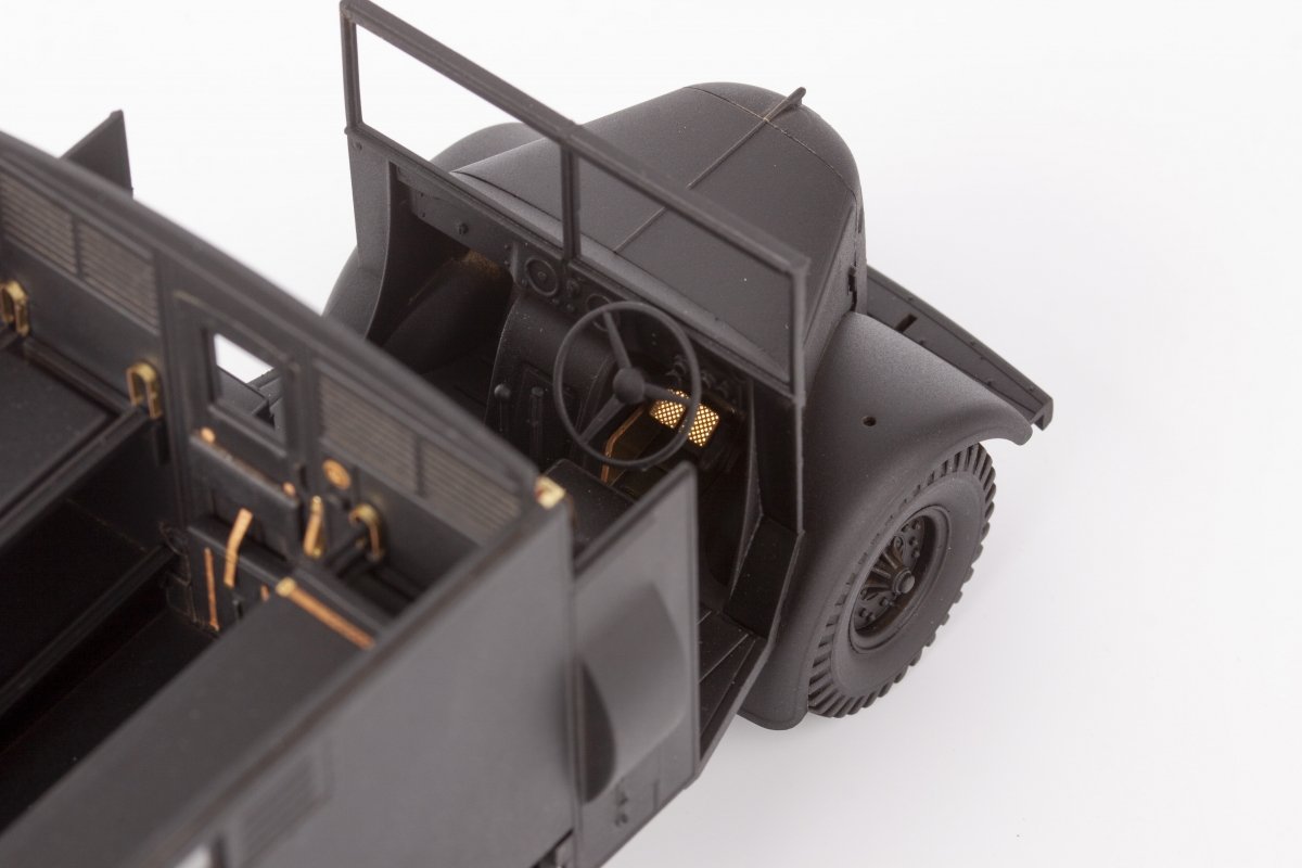 Eduard 36493 Austin K2/ Y ambulance AIRFIX 1/35 – zdjęcie 12