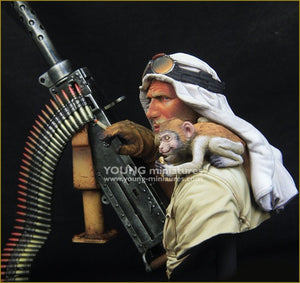 Young Miniatures YM1867 BRITISH SAS JEEP GUNNER North Africa 1941 1/10 – zdjęcie 3