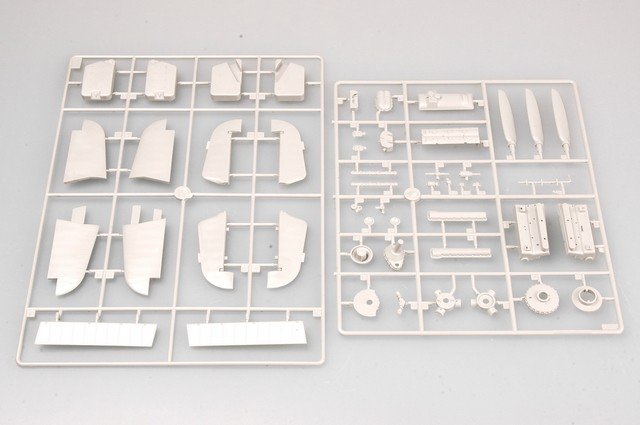 Trumpeter 02414 HURRICANE Mk.I 1/24 – immagine 7