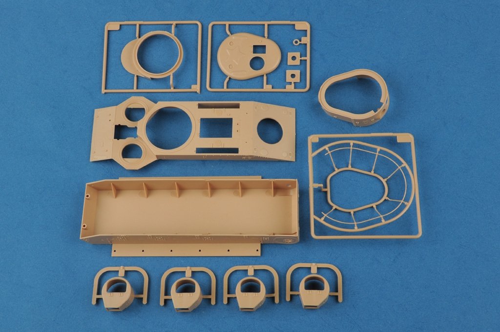 Hobby Boss 83853 Char moyen soviétique T-28 (Riveté) – image 6