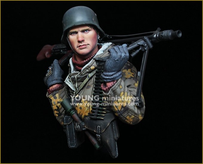 Young Miniatures YM1882 German Machine Gunner Eastern Front WWII 1/10 – Bild 2