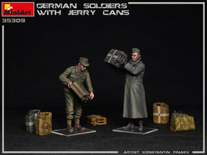 MiniArt 35286 GERMAN SOLDIERS WITH JERRY CANS 1/35 – Bild 4