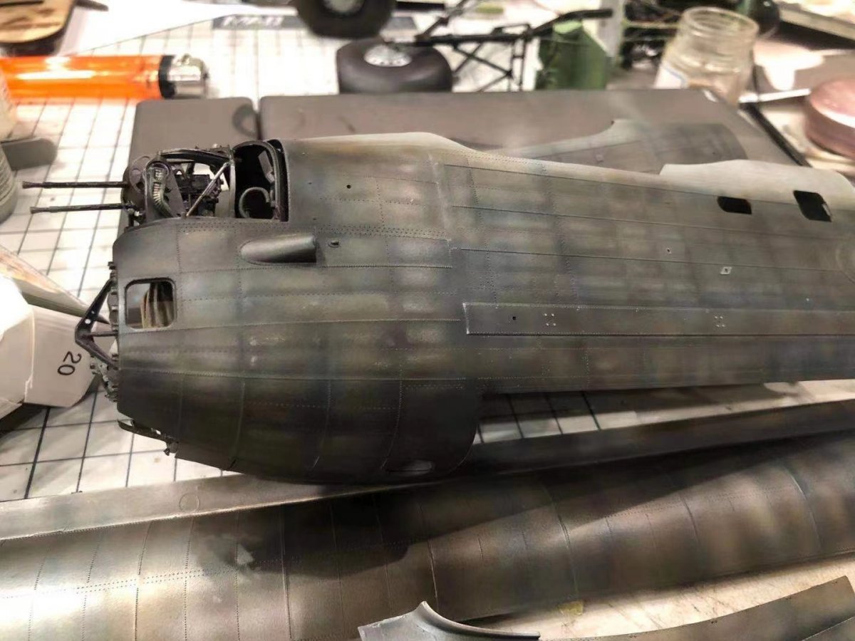 Maquette Border BF-010 Avro Lancaster B Mk.I/III avec intérieur complet 1/32 – image 5