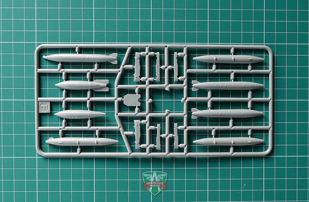 Modelsvit 72002 SU-7 BMK 1/72 – Bild 3
