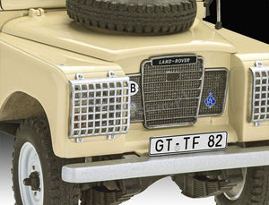Revell 07056 Land Rover Series III LWB 109 commercial 1/24 – image 3