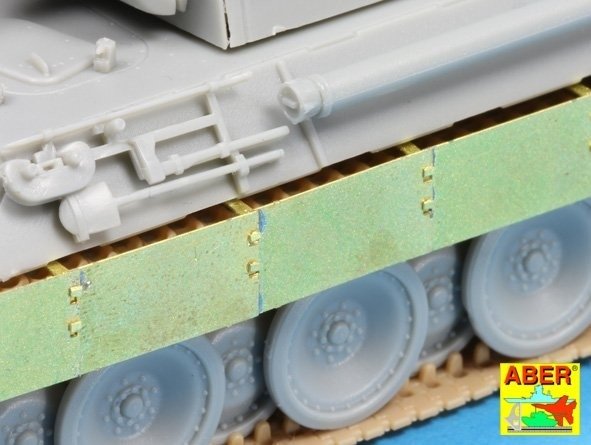 Aber 72A02 Osłony boczne do Panther A/D / Side skirts for Panther A/D 1/72 – immagine 3
