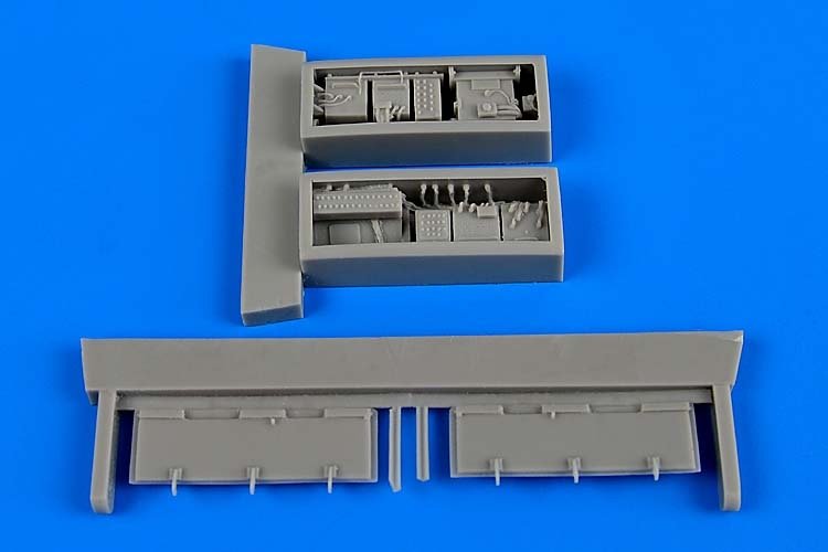 Baie électronique Aires 4664 Panavia Tornado IDS 1/48 REVELL
