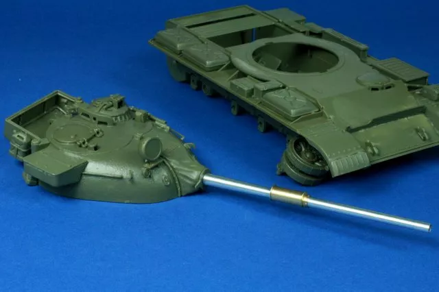 RB Model 35B100 105mm M68 Barrel for Ti-67 Tiran 1/35 – immagine 3