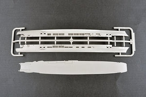 Trumpeter 06710 German Navy Aircraft Carrier DKM Peter Strasser 1/700 – Bild 5