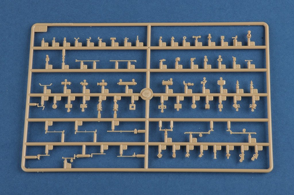 Hobby Boss 83894 French R35 with FCM turret tank 1/35 – zdjęcie 9