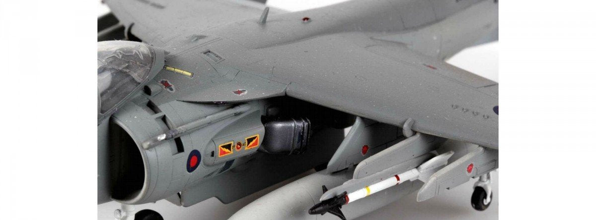 Revell 04280 BAe Harrier GR Mk.7 1/72 – immagine 4